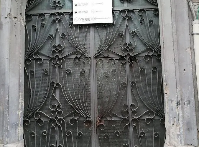 Sahary Hostel Neapol