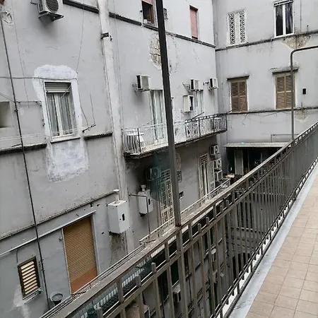 Sahary Hostel Neapol