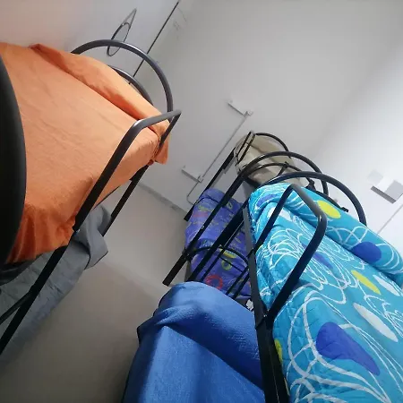 Sahary Hostel Neapol